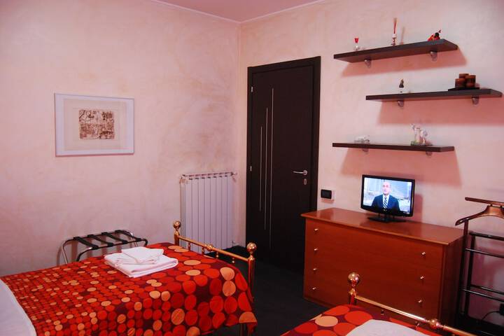 Room 6 of 44