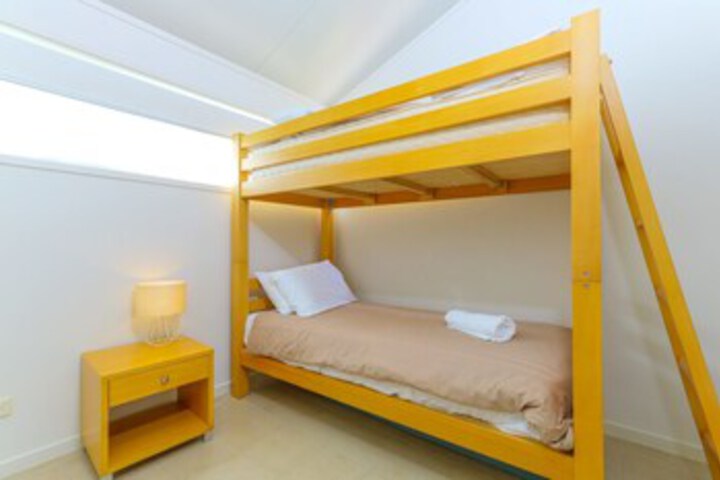 Room 15 of 20
