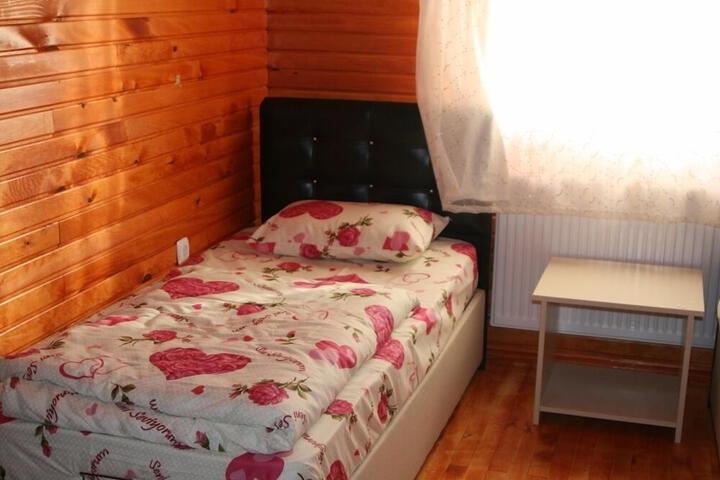 Room 8 of 11