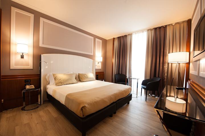 Room 21 of 79