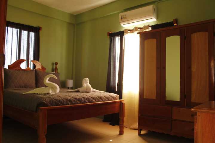 Room 3 of 37