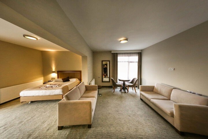 Room 17 of 41