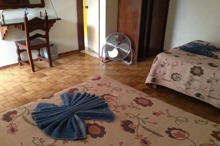 Room 13 of 42