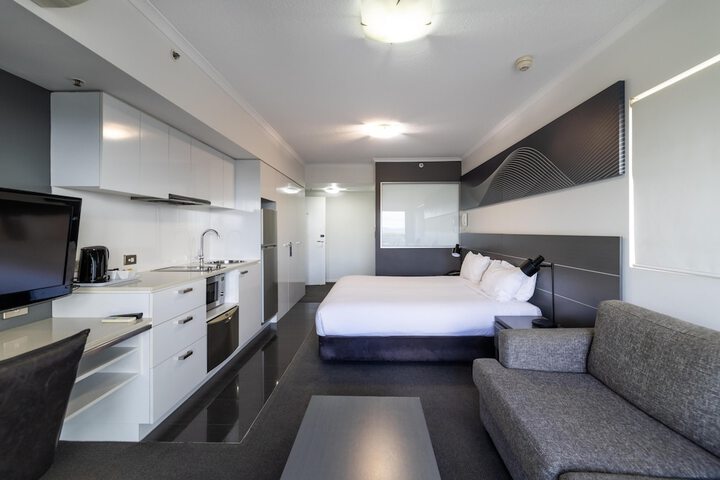 Room 9 of 74
