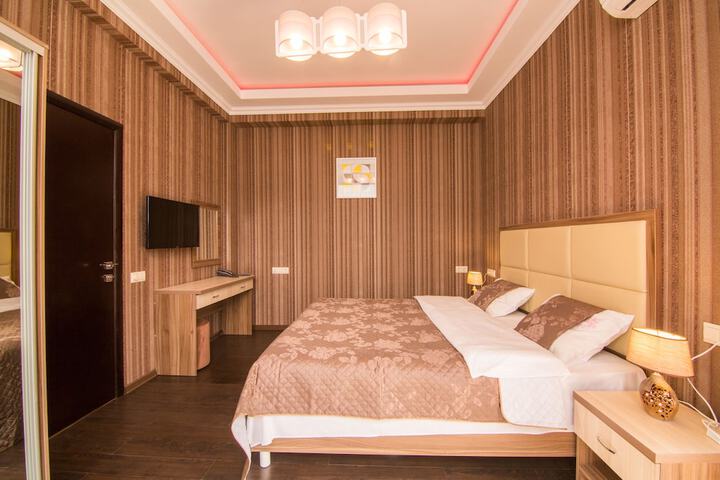 Room 15 of 67