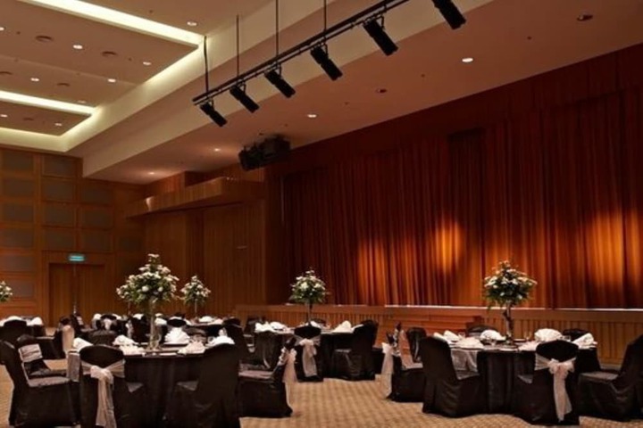 Banquet hall