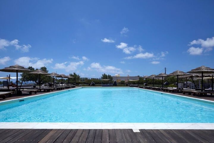 Pool 50 of 76
