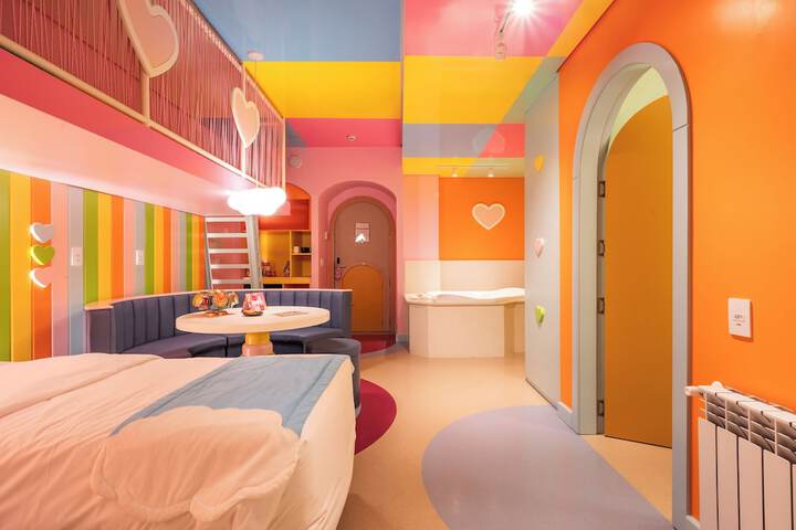 Room 47 of 75