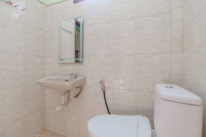 Room 12 of 12
