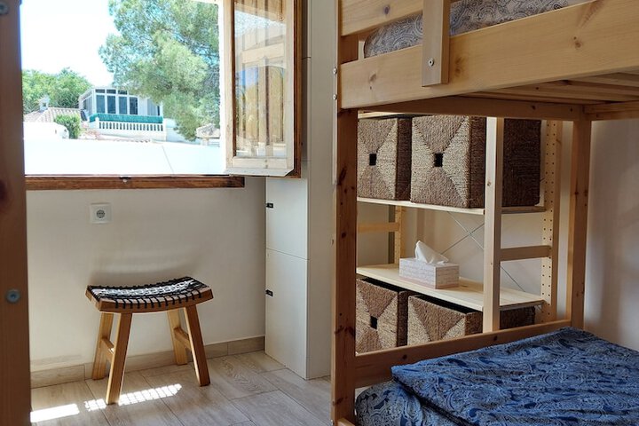 Room 9 of 31