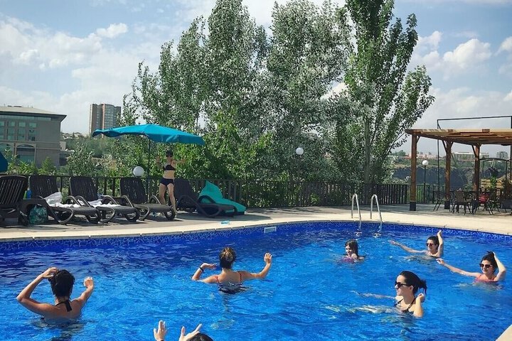 Pool 39 of 60