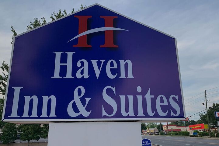Haven Inn & Suites