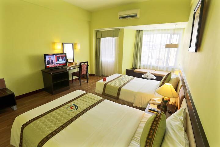 Room 30 of 127