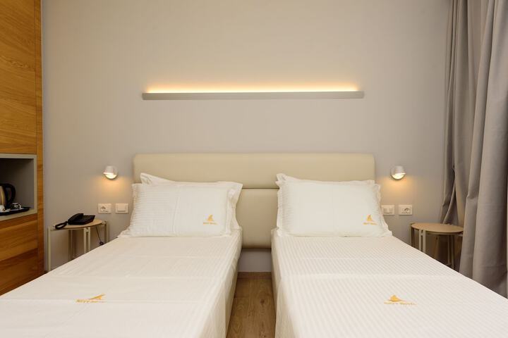 Room 5 of 35