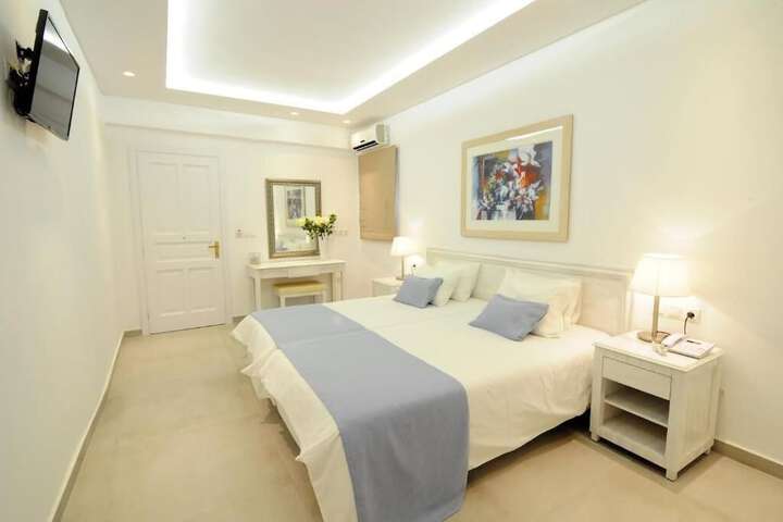 Room 17 of 42