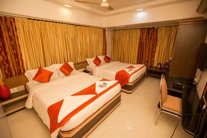 Room 7 of 36