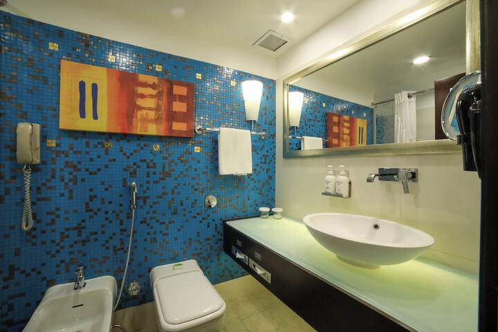 Room 36 of 92