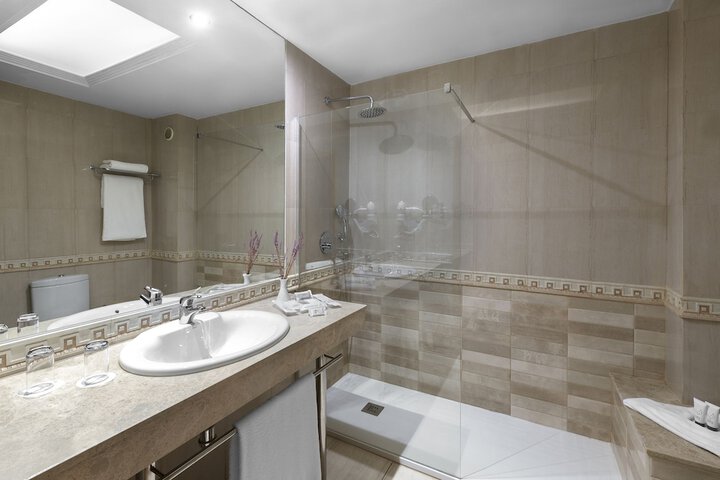 Clean Restrooms