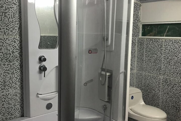 Room 9 of 9