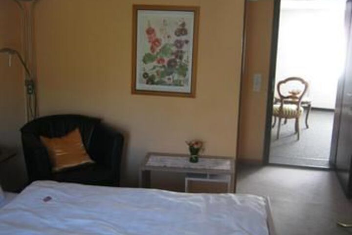 Room 52 of 81