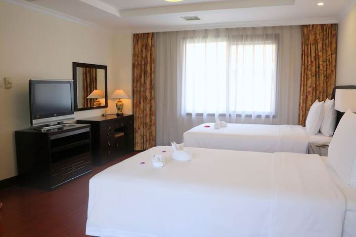 Room 27 of 170