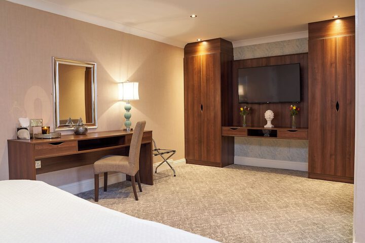 Room 8 of 47