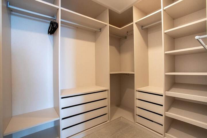 Room 8 of 42