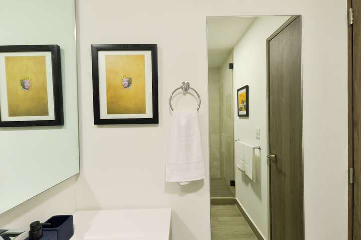 Room 56 of 94
