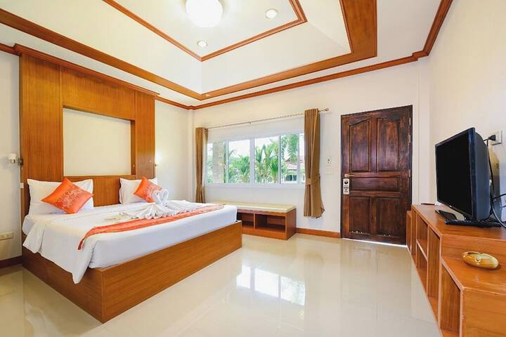 Room 5 of 80