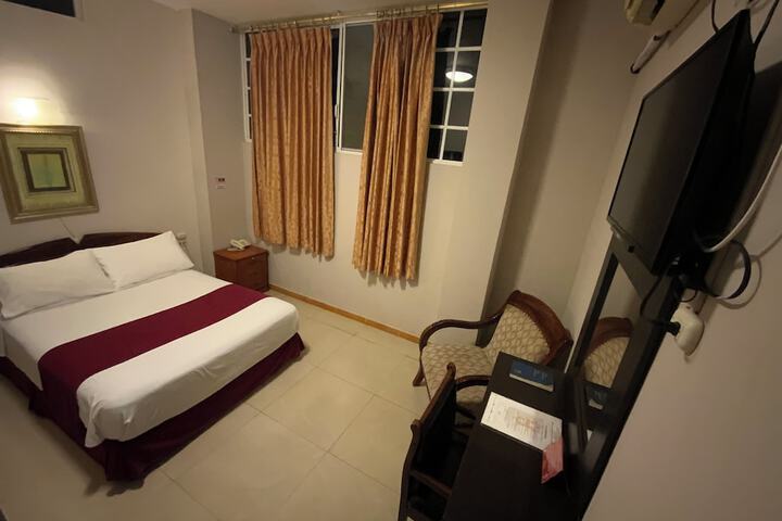 Room 13 of 49