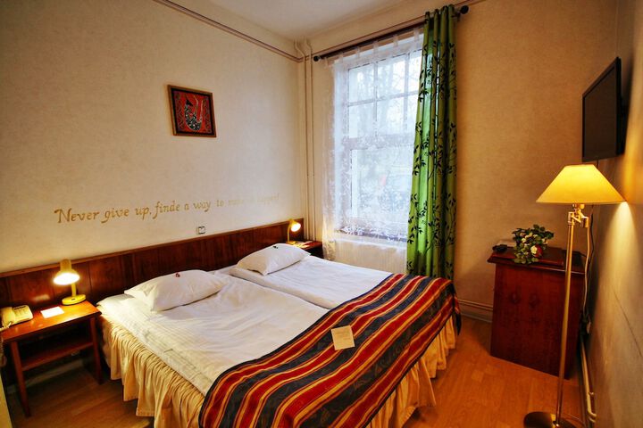 Room 20 of 66