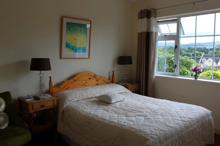 Room 2 of 9