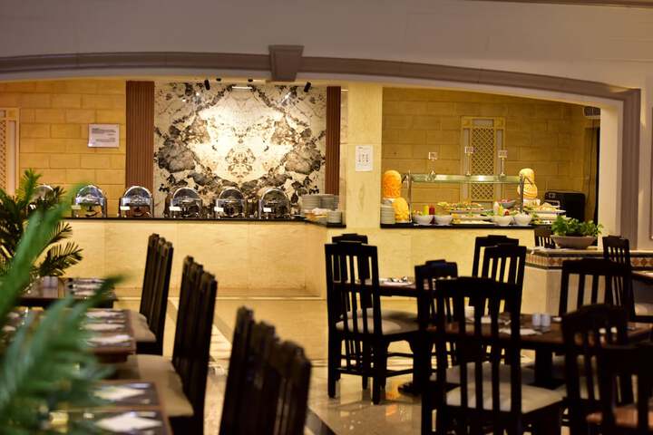 Dining 66 of 103
