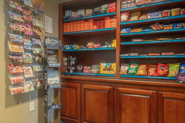 Snack bar