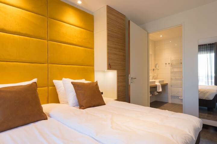Room 8 of 61