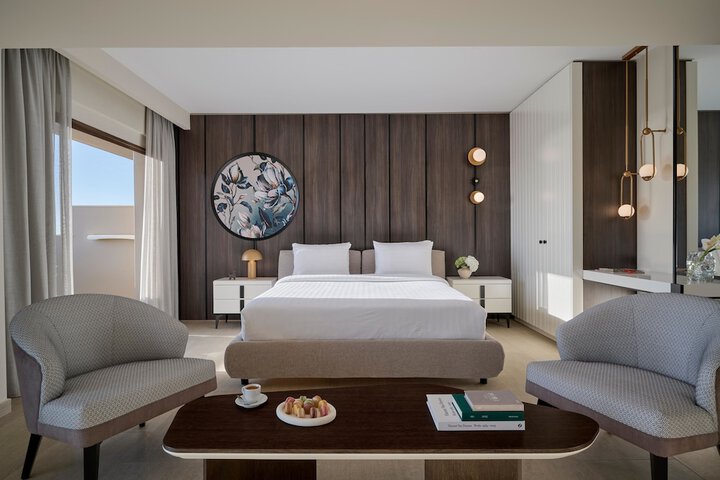 Room 106 of 400