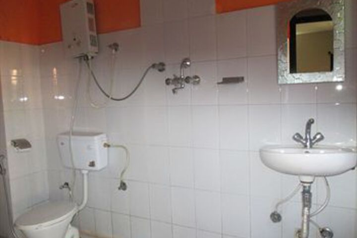Room 2 of 26