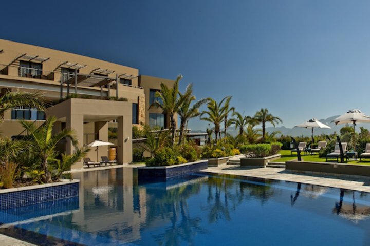Pool Hotel