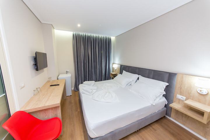 Room 12 of 61