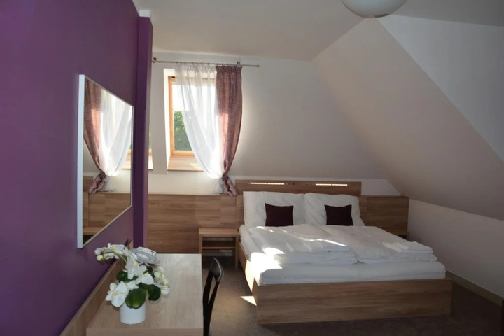 Room 3 of 17