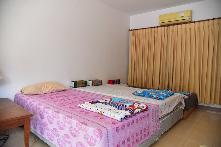 Room 9 of 34