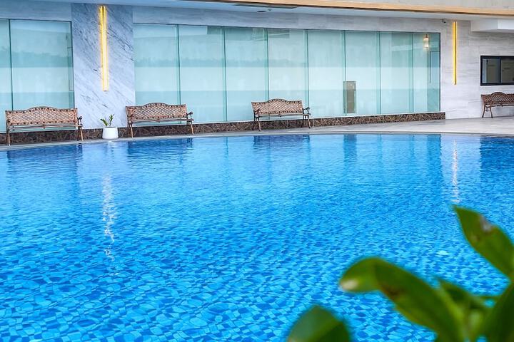 Pool 51 of 88