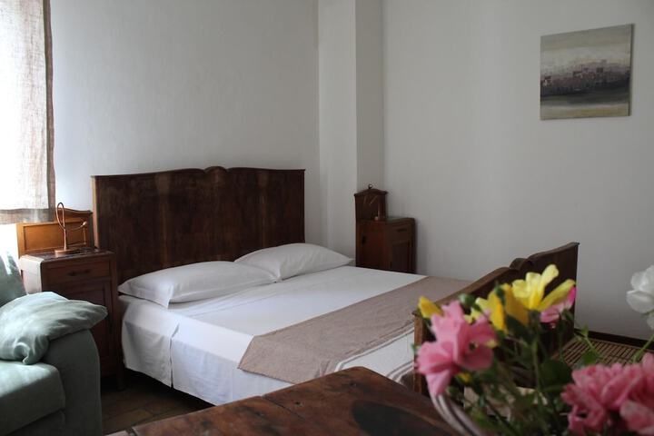 Room 18 of 49