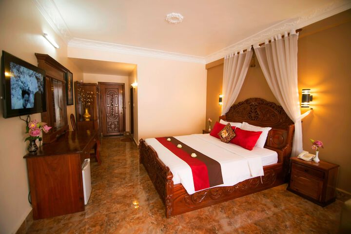 Room 5 of 40