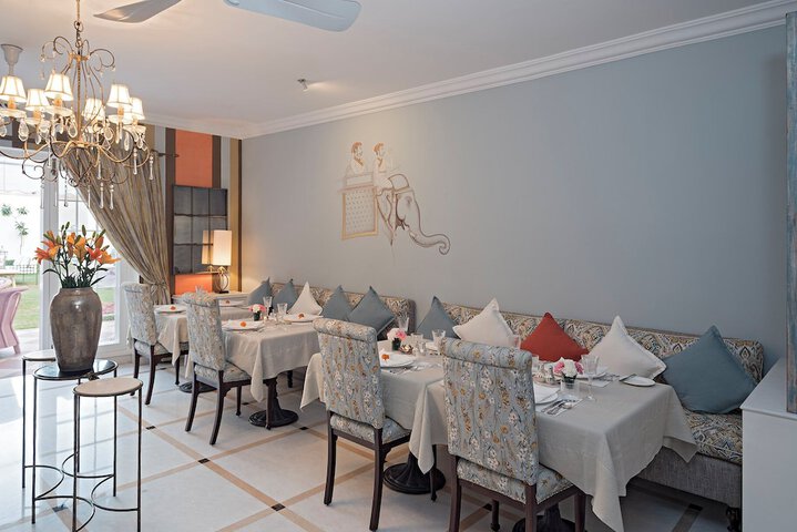 Dining 62 of 79