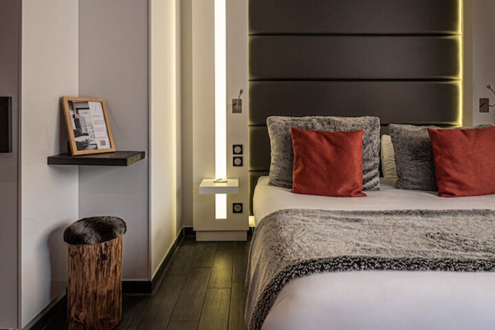Room 8 of 37
