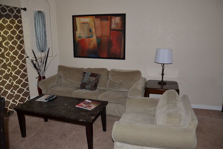 Room 8 of 10