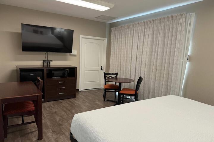 Room 30 of 61