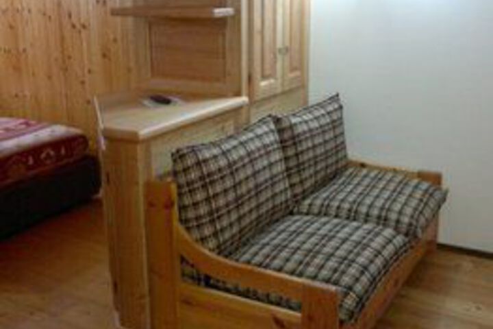 Room 14 of 18