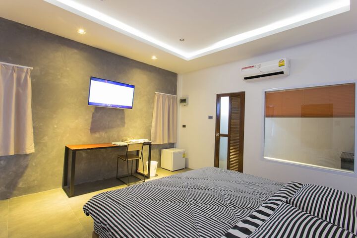 Room 5 of 49